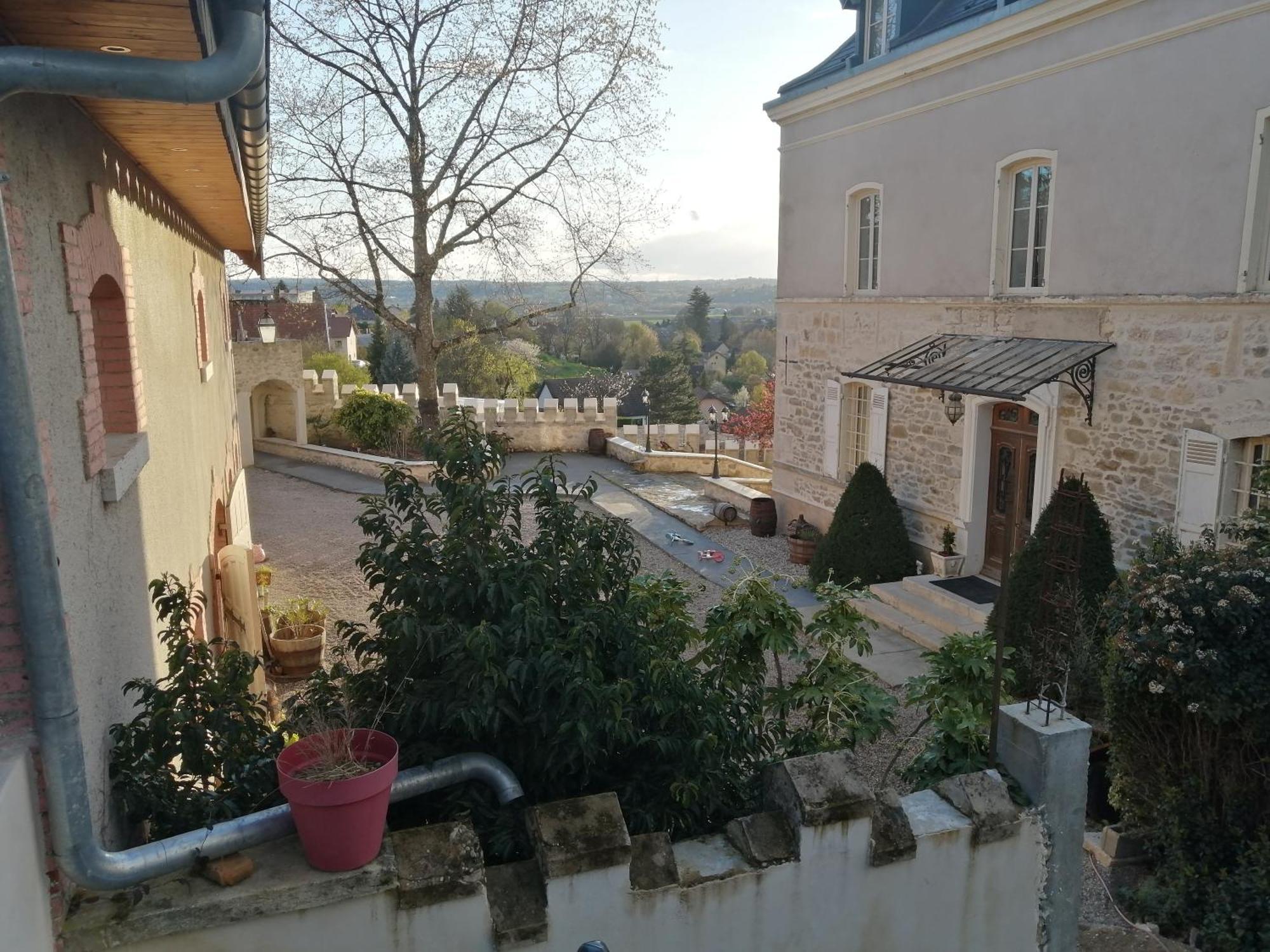 L'Annexe Du Chateau De Saint Genix Экстерьер фото